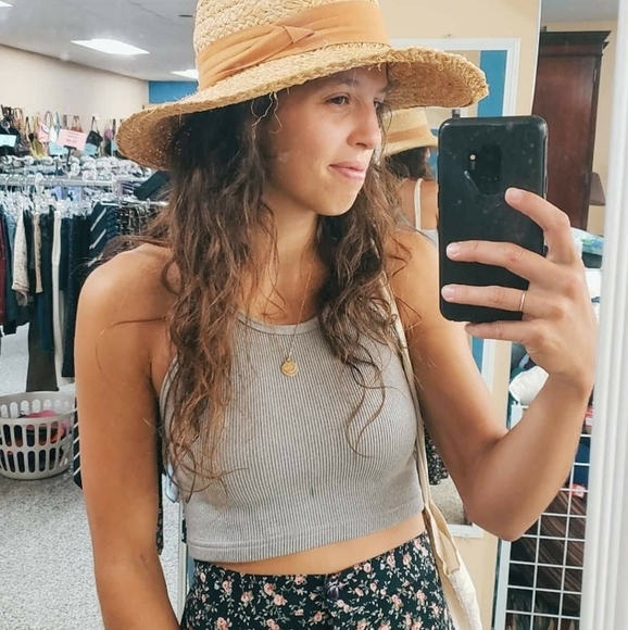 Meet your Posher, Maria Beth - Picture 6 of 6